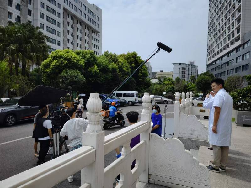 印江广告片拍摄公司低成本实现高规格制作的诀窍